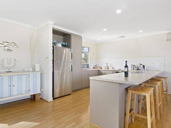 Carry Getaway - 9 Dorset Court