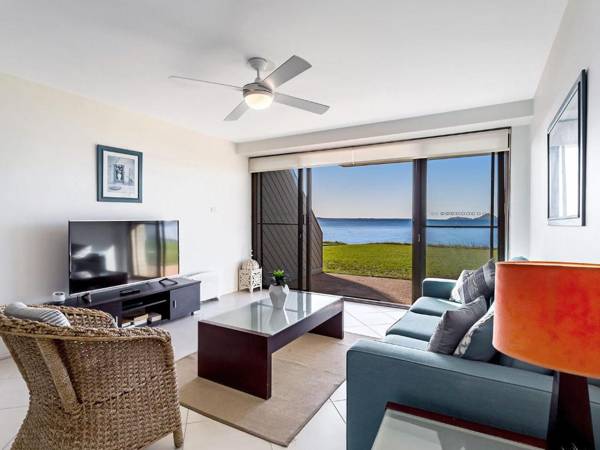 Soldiers Point Road Harbourside Unit 02 07