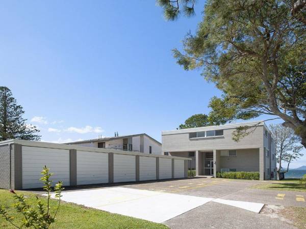 5 'Casuarina's ' 33 Soldiers Point Road - superb waterfront unit