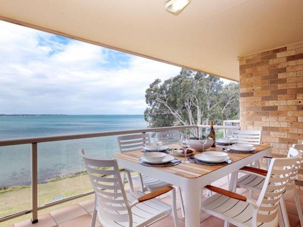 3 'Pelican Sands' 83 Soldiers Point Rd - stunning waterfront unit with magical water views & air conditioning