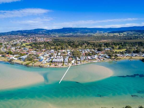 RIVERSIDE STUDIO Minnamurra 4pm check out on Sundays