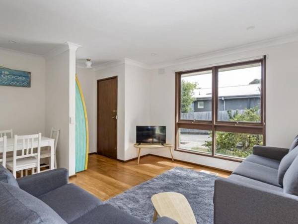 Neat And Sweet Blairgowrie Retreat