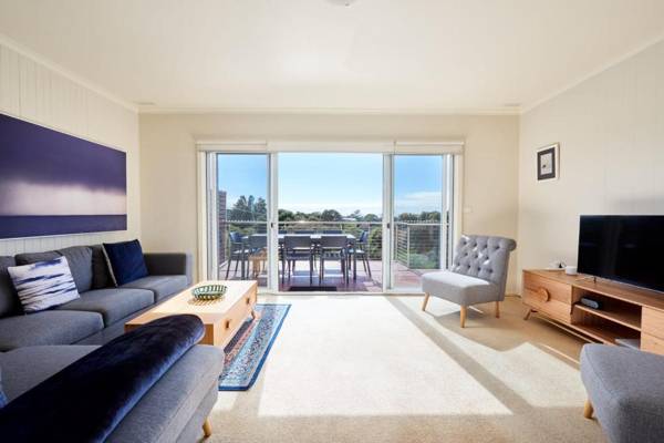 Bountiful views in Blairgowrie Beach wine bliss