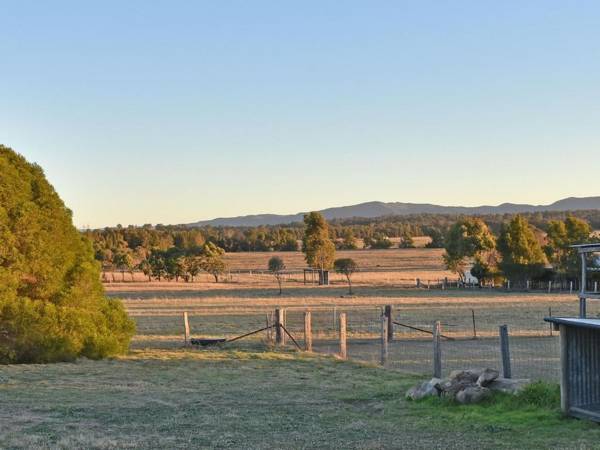 Clydesdale Cottage on Talga with real Clydesdale Horses