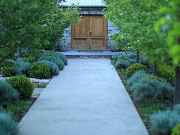 Amaroo - modern luxurious and chic