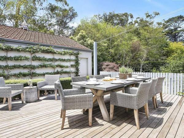 Hillview Cottage - classic country comfort and charm