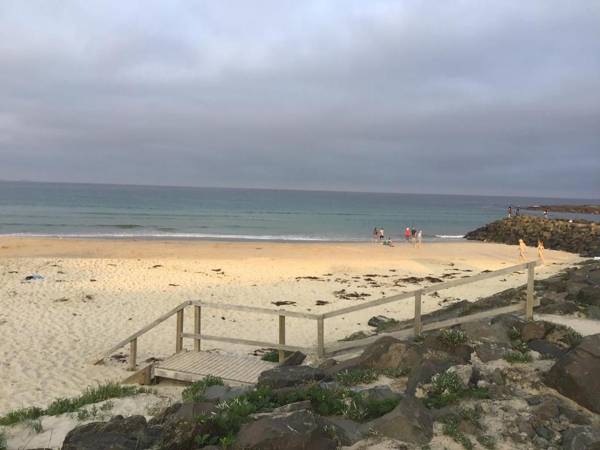 Discover Warilla - Bright and Airy Townhouse near the Beach and Lake