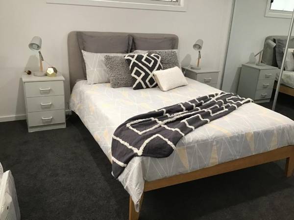 Discover Warilla - Bright and Airy Townhouse near the Beach and Lake