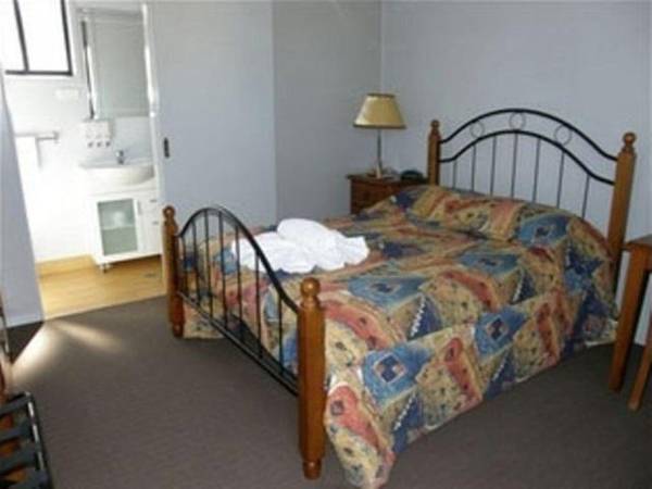 Coal n Cattle Hotel Motel