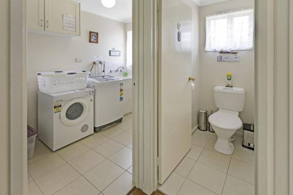 Four Sisters - beachside holiday