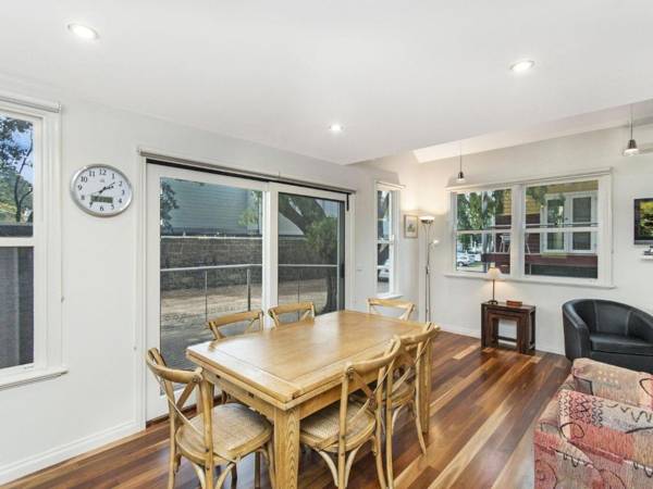 JOHANSSON'S PERCH COTTAGE