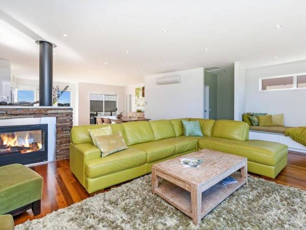 Moyan - Standing tall at the edge of the Indian Ocean