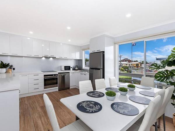 Rocky Point - pet friendly accommodation for multiple families