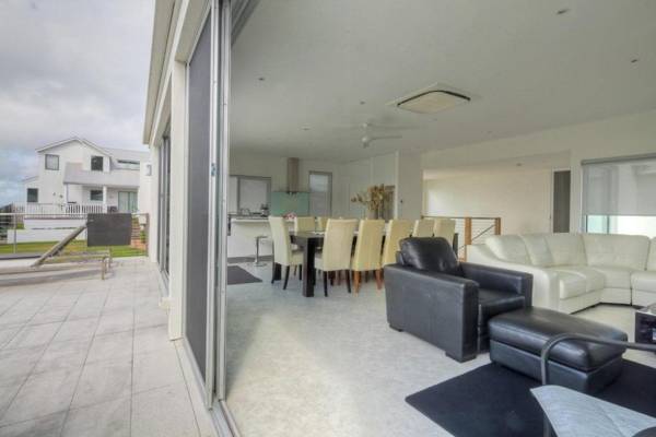 Villa Moyne - located in a quiet cul de sac and designed for beach families