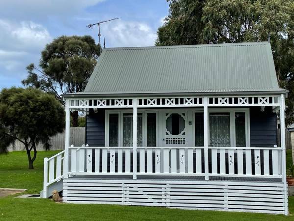 Nest - charming comfortable coastal villa