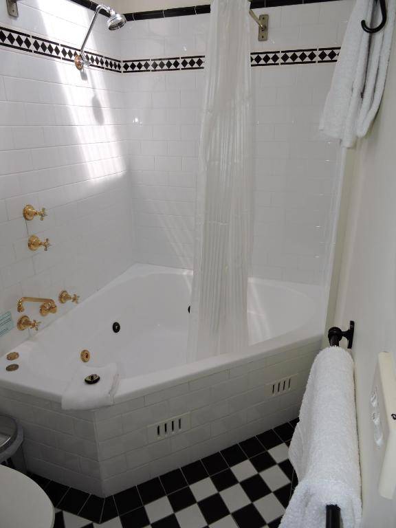 Kubba Roonga Guesthouse - Luxury Spa Retreat