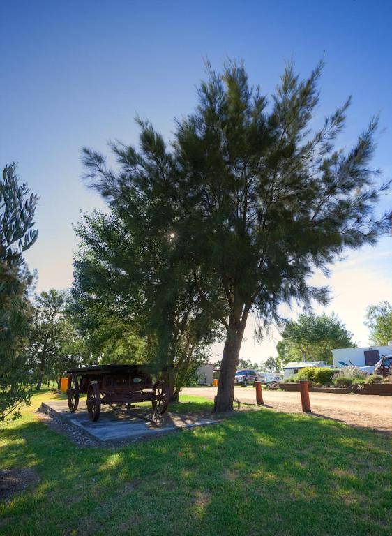 Killarney View Cabins and Caravan Park