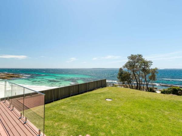 Bimbadgen at Hyams Beach 4pm Check Out Sundays