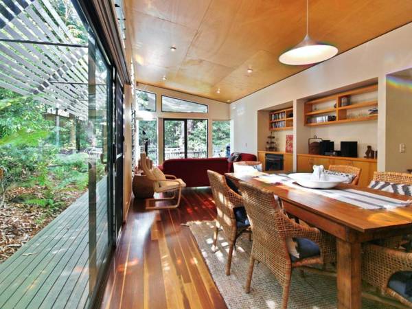 Hyams Retreat 4pm Check Out Sundays