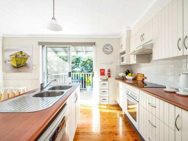 Mermaid Cottage at Hyams Beach 4pm Check Out Sundays