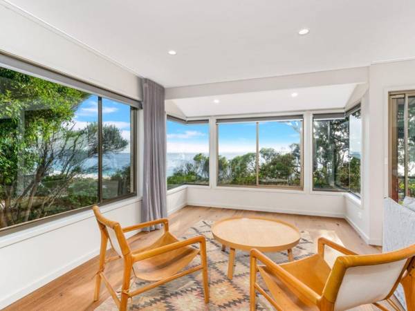 Chinamans at Hyams Beach 4pm Check Out Sundays