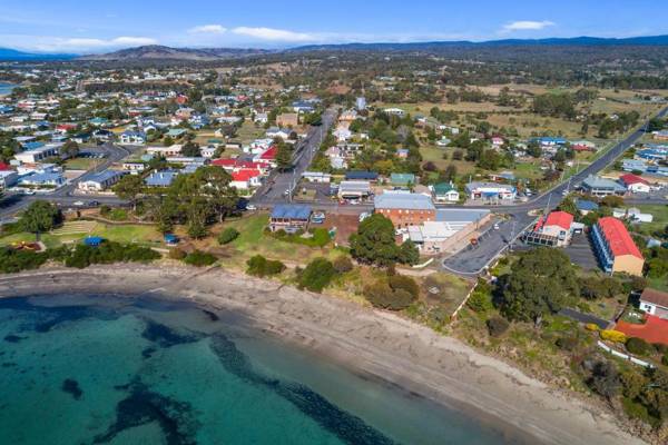 Amoshouse & Swansea Ocean Villas