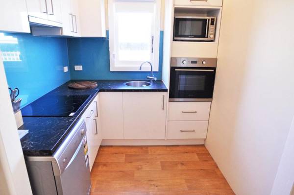 VINTAGE SUNRISE - PET FRIENDLY (OUTSIDE ONLY)