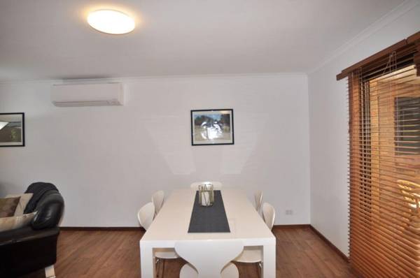 PALM WATERS 4 - PET FRIENDLY (OUTSIDE ONLY)