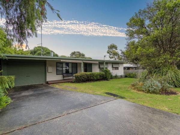 INLET DREAMING - FREE WIFI