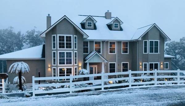 Kerami Manor & Day Spa