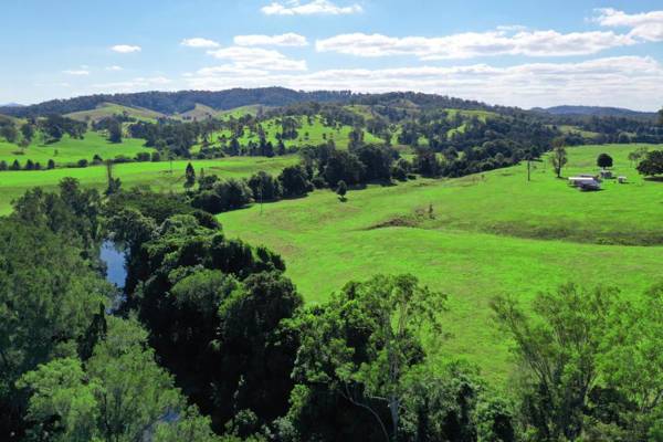 Valley Cabins By The Creek