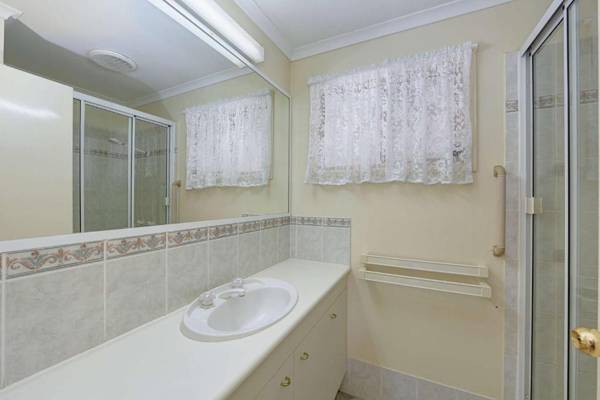 Crows Nest Tourist Park