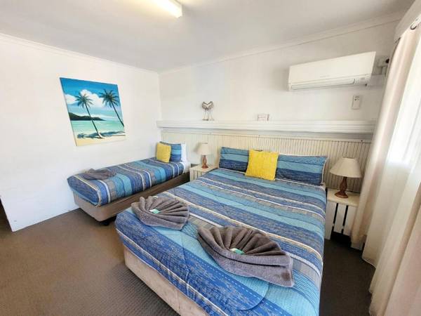 Boyne Island Motel and Villas