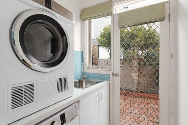 BOUTIQUE STAYS - Rest Ashored