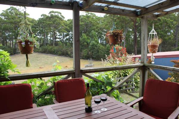 Eagle's Roost Farmstay B&B