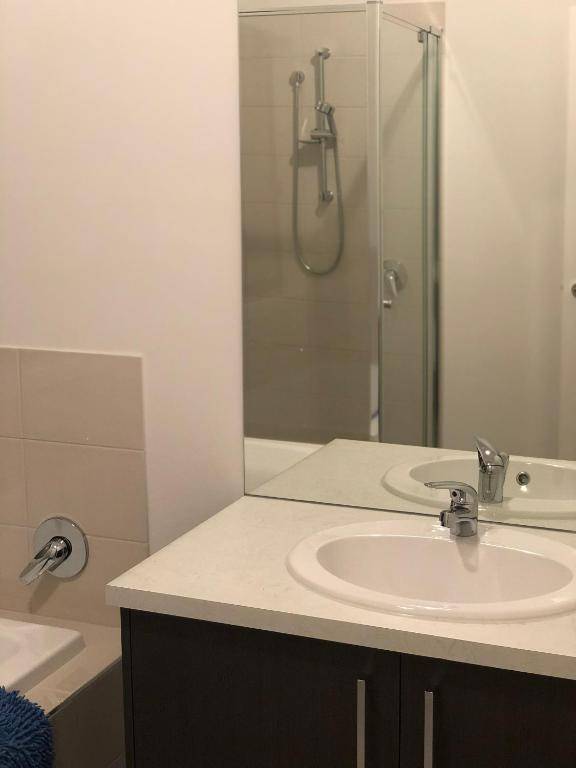 Apple House Tarneit North