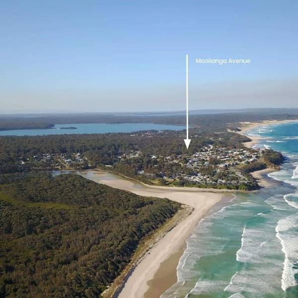 Ocean Break - at Berrara