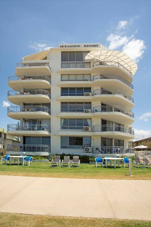 Oceanside Resort - Absolute Beachfront Apartments