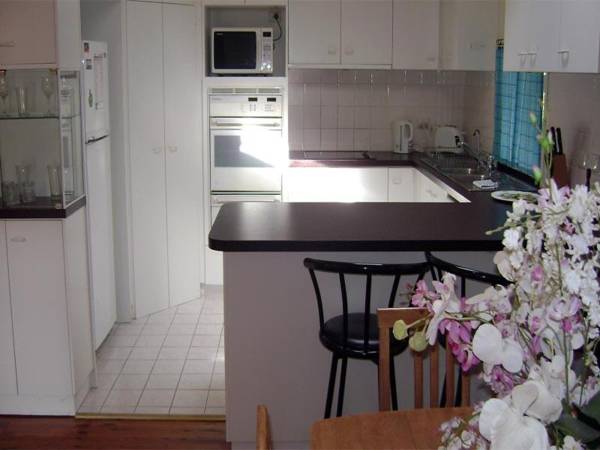 Accommodation Sydney North - Forestville 4 bedroom 2 bathroom house