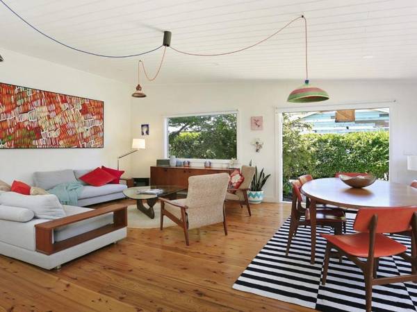 Poppy Cottage-delightful pet friendly weatherboard