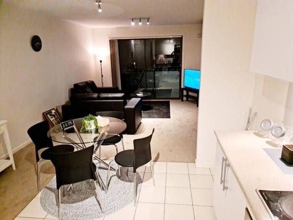 Qure Restaurant and Apartments Canberra Bruce