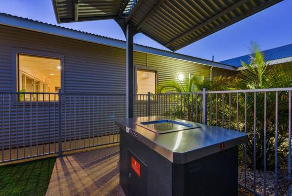 4 Corella Court - Brand New Magnificent Marina Home With Wi-Fi