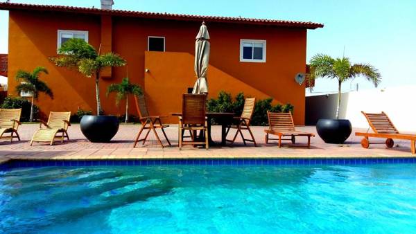 Dorado Eagle Beach Hotel
