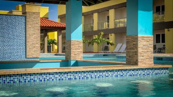 Vertical Gardens Apartment 350 yards from Eagle Beach!