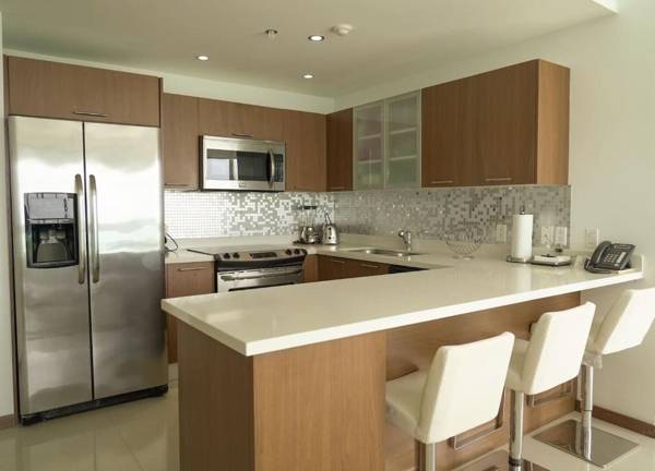 Stunning apartment with sea views