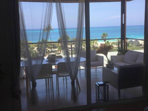 Modern Loft eagle Beach oasis Condo