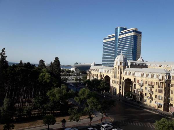 Apartment on Gadzhibekova 27