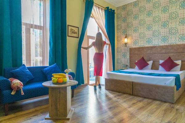 Sahil inn Hotel (Formula 1 view)