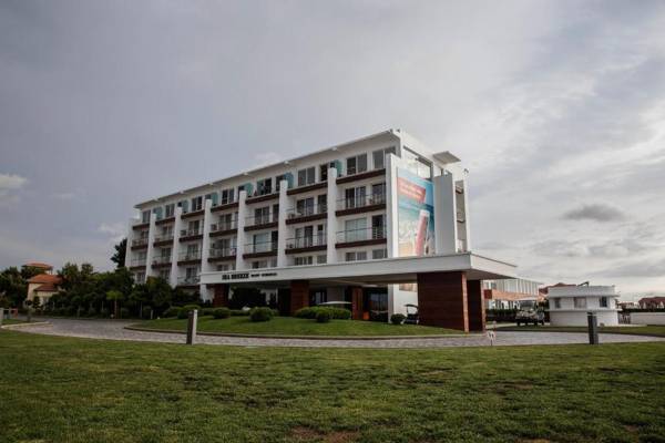 Sea Breeze Resort&Residence