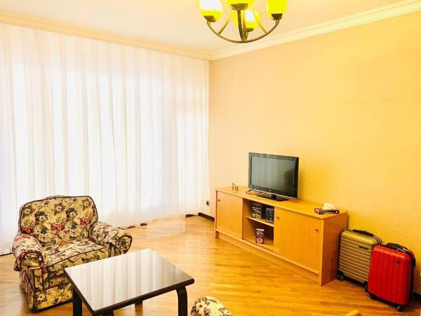 CENTRIC 2 BDR APARTAMENT
